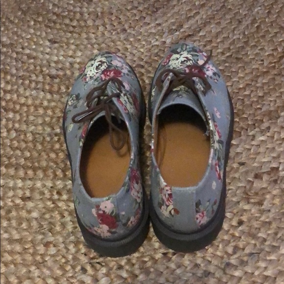Flower patterned Dr.Martens Oxford shoes - Picture 2 of 4